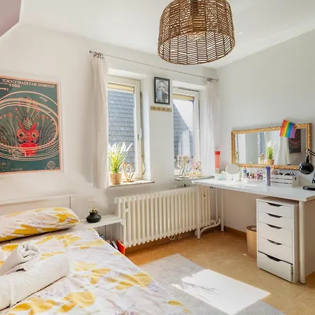 Heimathafen Hannover- Big House With Swimmingpool, Sauna&garden * Hannover